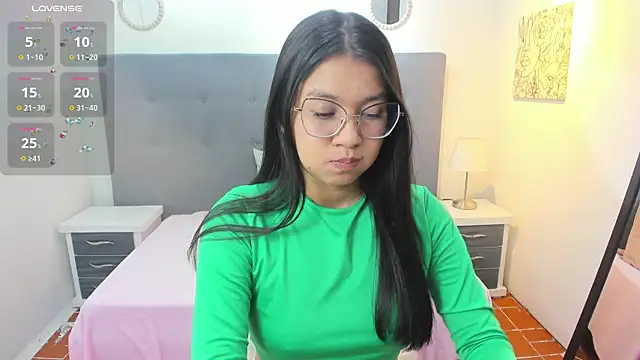 chaneelstark online show from November 5, 4:40 am