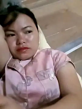 emly-xinh18 online show from October 31, 2:02 am