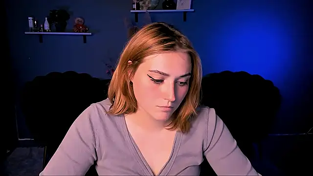 casey meow  online show from October 20, 8:50 am