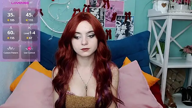 VivienneRo online show from December 18, 5:45 am