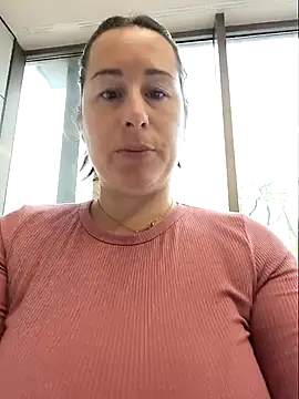 bichota85 online show from April 13, 8:59 am