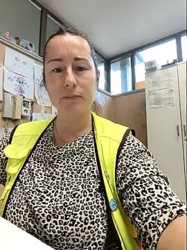 bichota85 online show from November 7, 10:54 am