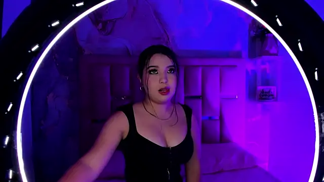 LunaWiill  online show from May 29, 1:31 pm
