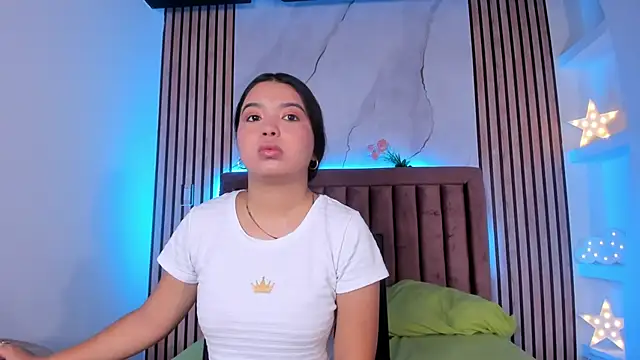 Snapshot of LunaWiill_ chatting on October 22, 12:21 pm LunaWiill online show from October 22, 12:21 pm