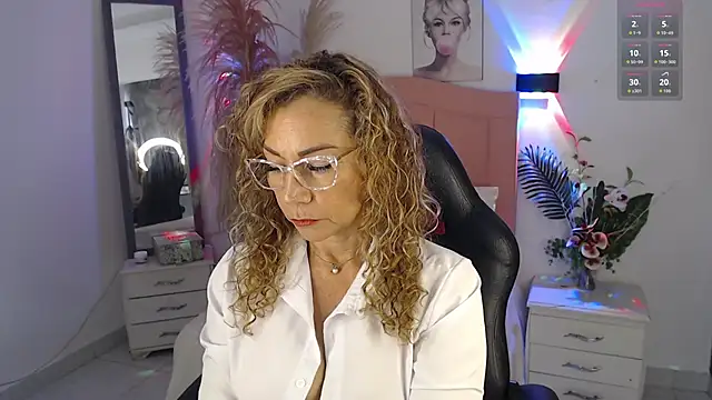 Jademommy  online show from December 16, 8:58 pm