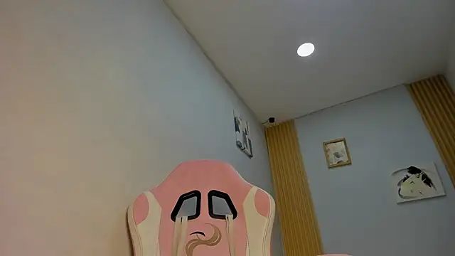 Dakota x18 online show from February 10, 8:01 pm