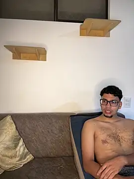 Snapshot of MisteryNight4 chatting on October 19, 12:12 am MisteryNight4 online show from October 19, 12:12 am