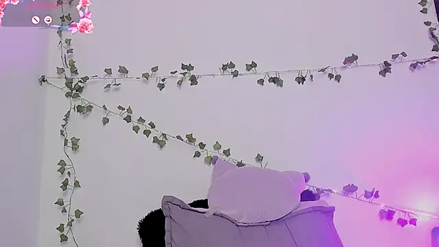 Lilithh Kuro online show from November 19, 12:54 am