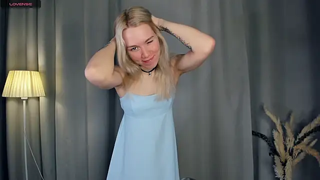 DianeHonnette online show from January 9, 7:51 pm