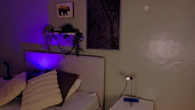 KeendraFox  online show from April 11, 10:08 am