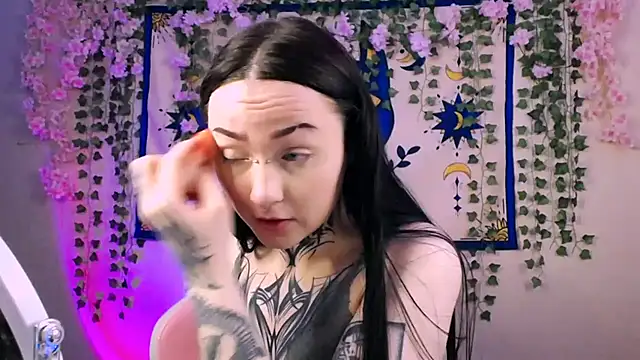 MollyKissy online show from April 17, 5:09 am