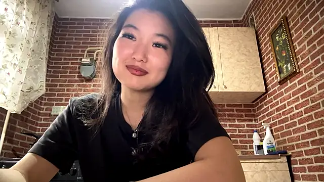 EmmaLeexth online show from March 9, 10:18 am