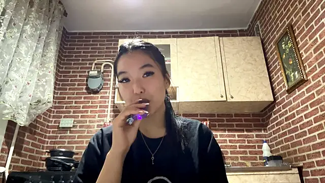 EmmaLeexth online show from November 5, 1:16 pm