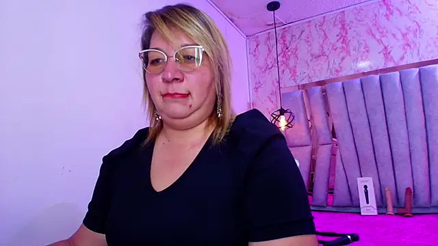 MaylinRosse  online show from November 5, 7:41 pm