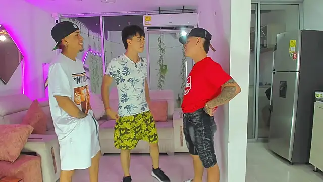 Houseofwarrios online show from November 4, 5:34 am