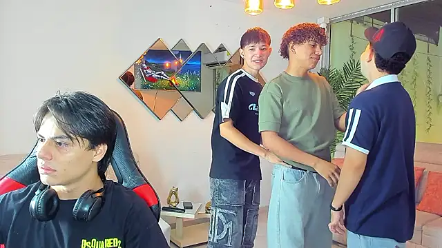 Houseofwarrios online show from March 4, 5:14 am