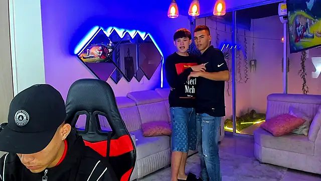 Houseofwarrios online show from April 8, 6:04 am