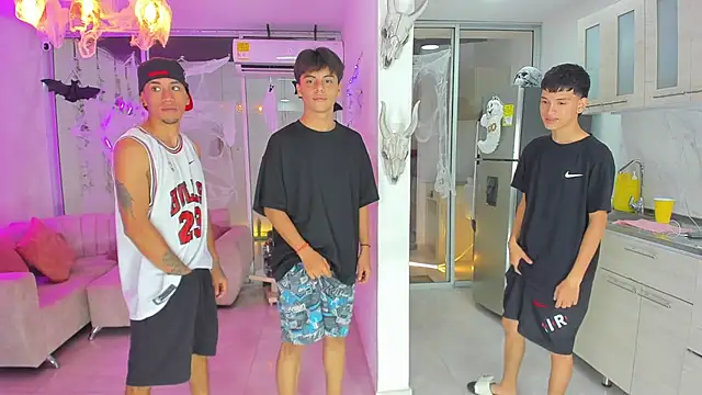 Houseofwarrios online show from September 24, 6:01 am