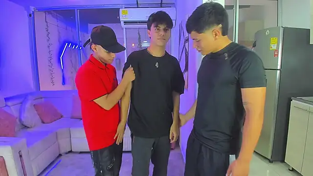 Houseofwarrios online show from December 14, 5:35 am