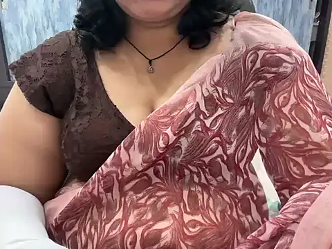Snapshot of divya-jannu chatting on October 4, 6:34 pm divya-jannu online show from October 4, 6:34 pm