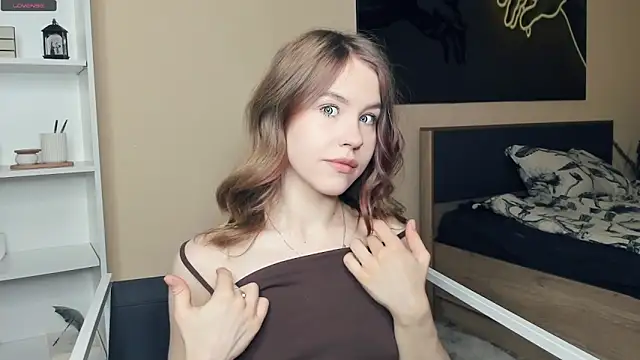 MaliaBourraine online show from June 1, 7:21 am