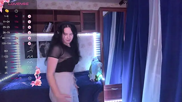 MandaDestiche online show from November 15, 5:36 pm