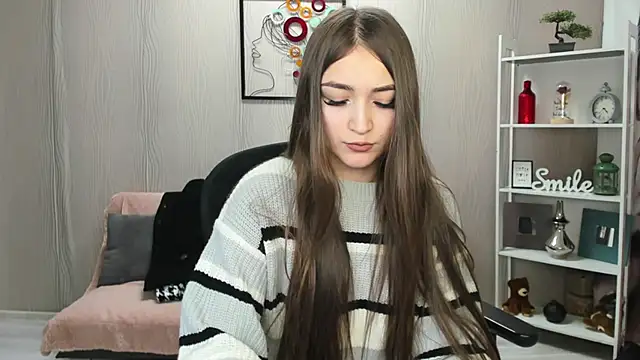 EllaClarke online show from January 18, 2:35 pm