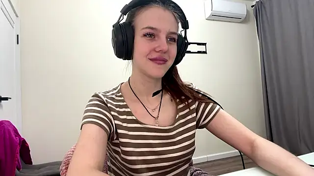 Elira Breeze online show from January 16, 3:08 pm