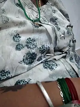 sweetqueen143 online show from February 3, 5:16 am