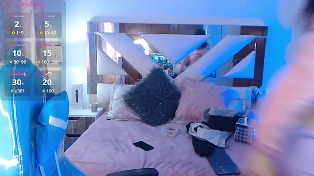 Gyal 8  online show from November 16, 1:33 pm