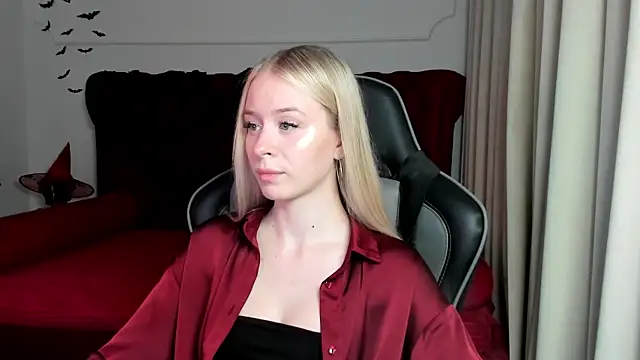 MiaGraces online show from October 27, 6:46 pm