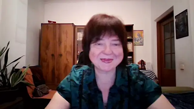 Violet Pulse online show from December 16, 3:07 pm