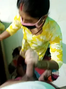 Snapshot of Cute-Charvii chatting on October 29, 6:40 am Cute-Charvii online show from October 29, 6:40 am