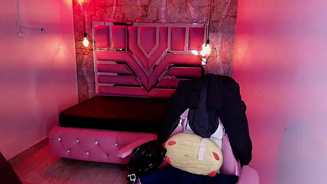 lorem adams online show from November 7, 12:11 pm