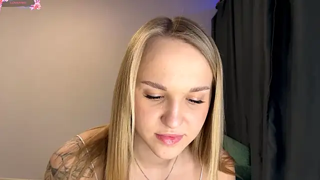 TanekaBoitel online show from November 29, 6:12 pm