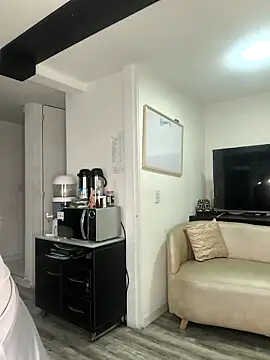 Alisson Stonee online show from April 14, 11:49 pm