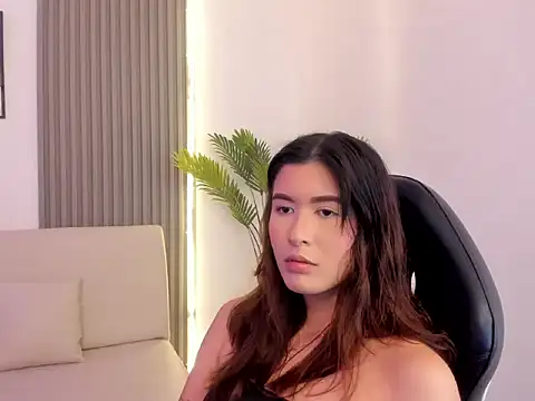 emiilyy cute online show from October 7, 12:42 pm