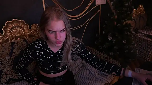 AlinaLiii online show from January 16, 11:50 am