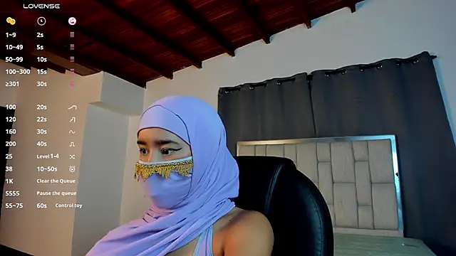 kalila latif online show from October 8, 3:33 am