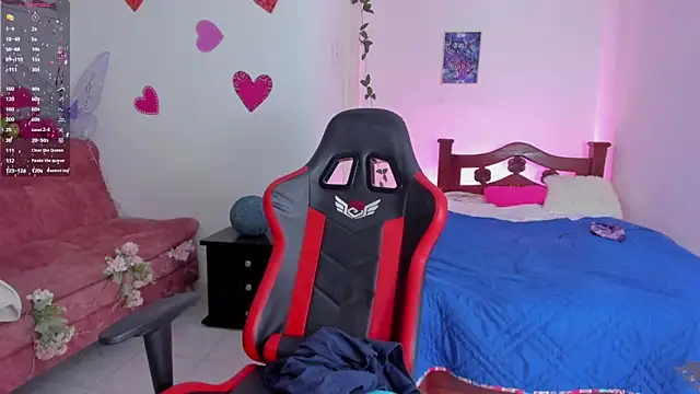 SophieLAmour online show from October 3, 1:11 am