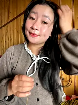 violet-00 online show from November 1, 5:22 am