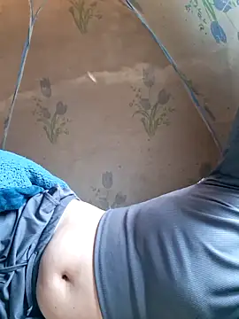 xuxulovezz online show from October 9, 5:33 am