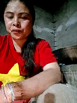 xuxulovezz online show from February 16, 1:00 pm