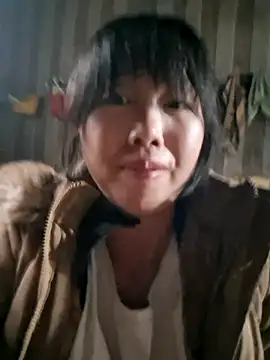 helenzz online show from December 4, 6:04 am