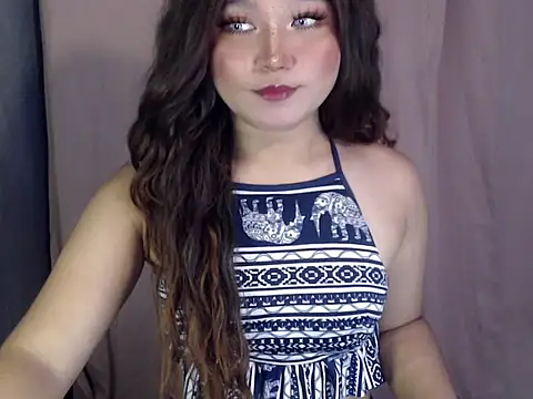 Eyes-on-me online show from May 3, 6:22 pm