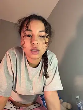 OliviaAshhh online show from December 4, 11:38 pm