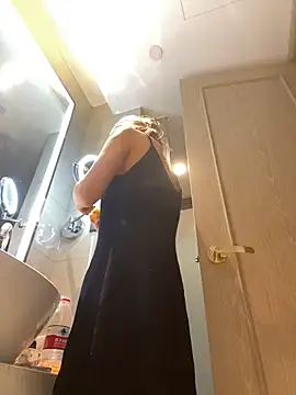 miumiu-66 online show from February 4, 8:50 am