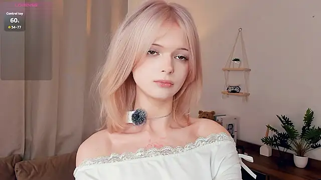 LaureMestler online show from February 15, 9:52 am