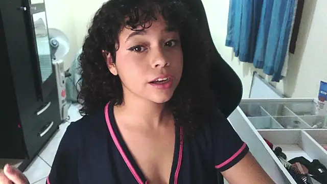 sweetamy326 online show from April 7, 10:01 pm