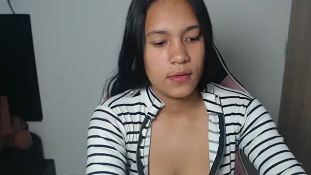 IsabellaSmith11 online show from October 11, 12:19 pm
